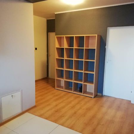 Apartmán Pokoje przy Rondzie Čenstochová Exteriér fotografie