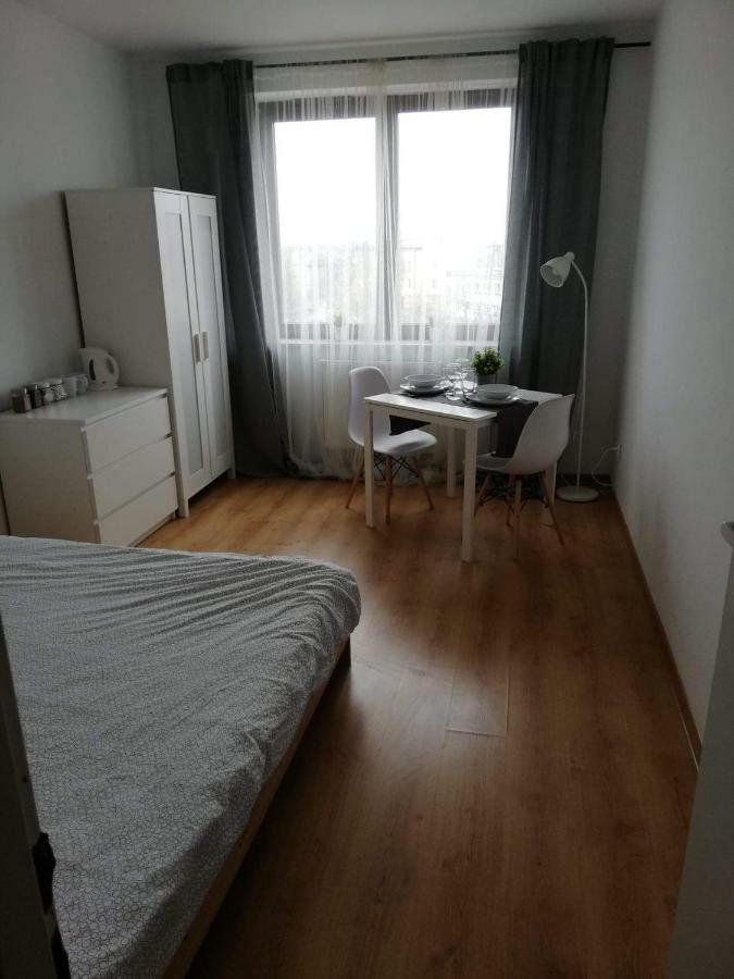 Apartmán Pokoje przy Rondzie Čenstochová Exteriér fotografie